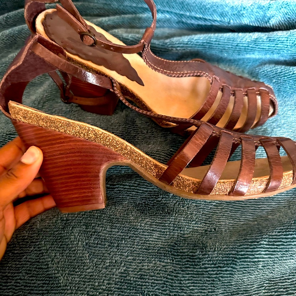 Vintage 1970s Vincent Camuto sandals